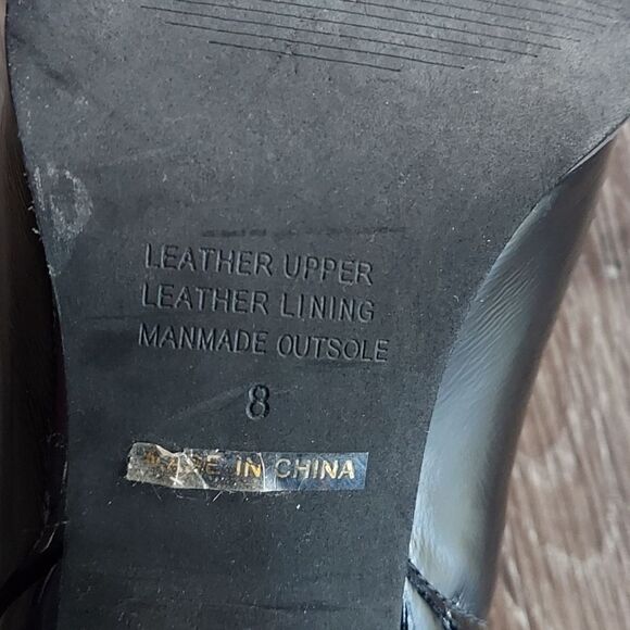 Intentionally Blank Nadia Patent Leather Block Heel Bootie in Black Size 8 - Picture 8 of 10